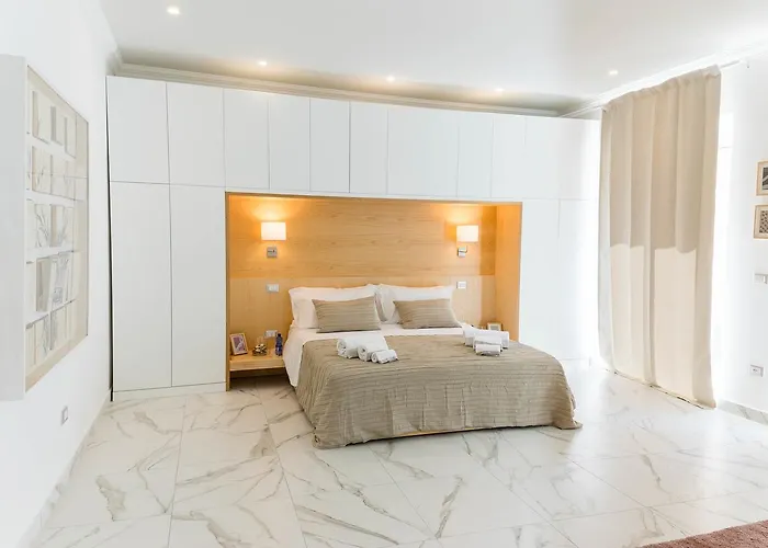 ベッド・アンド・ブレックファスト Luxury Corso Umberto 4*